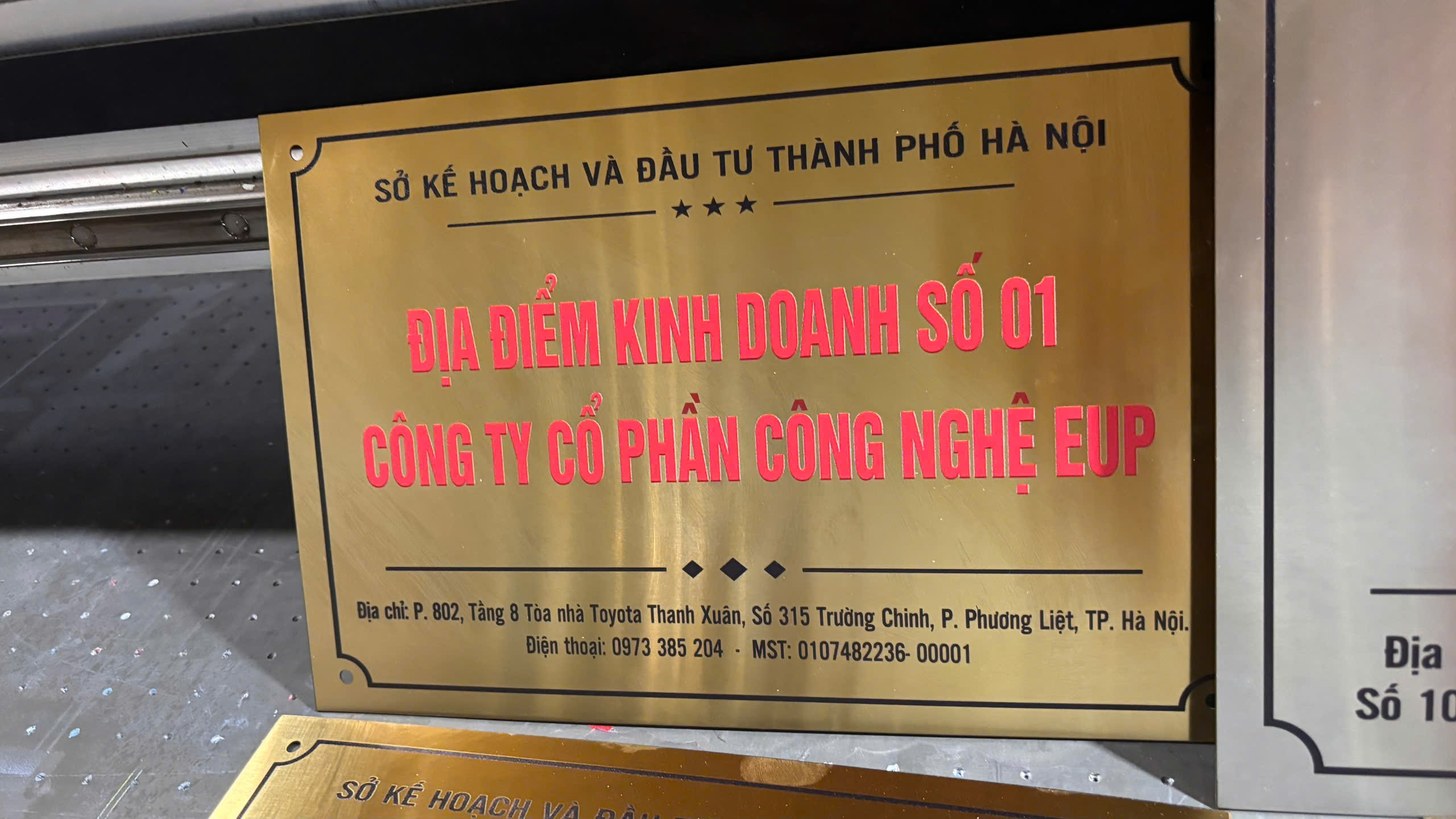 Biển công ty inox in UV