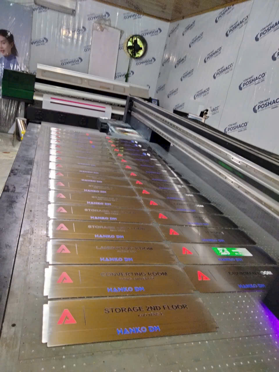 Biển phòng inox in UV