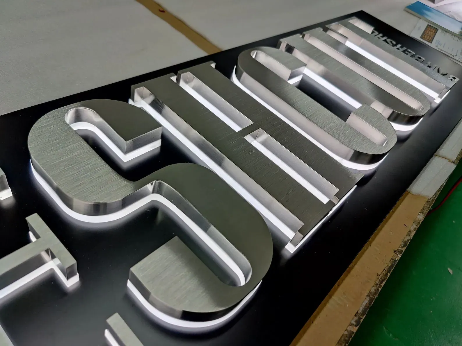 Gia công chữ inox giá rẻ theo yêu cầu Gia công chữ inox giá rẻ theo yêu cầu