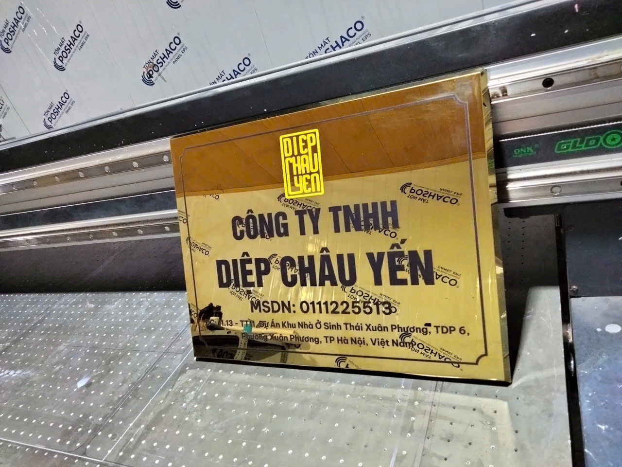 Biển inox vàng gương in UV