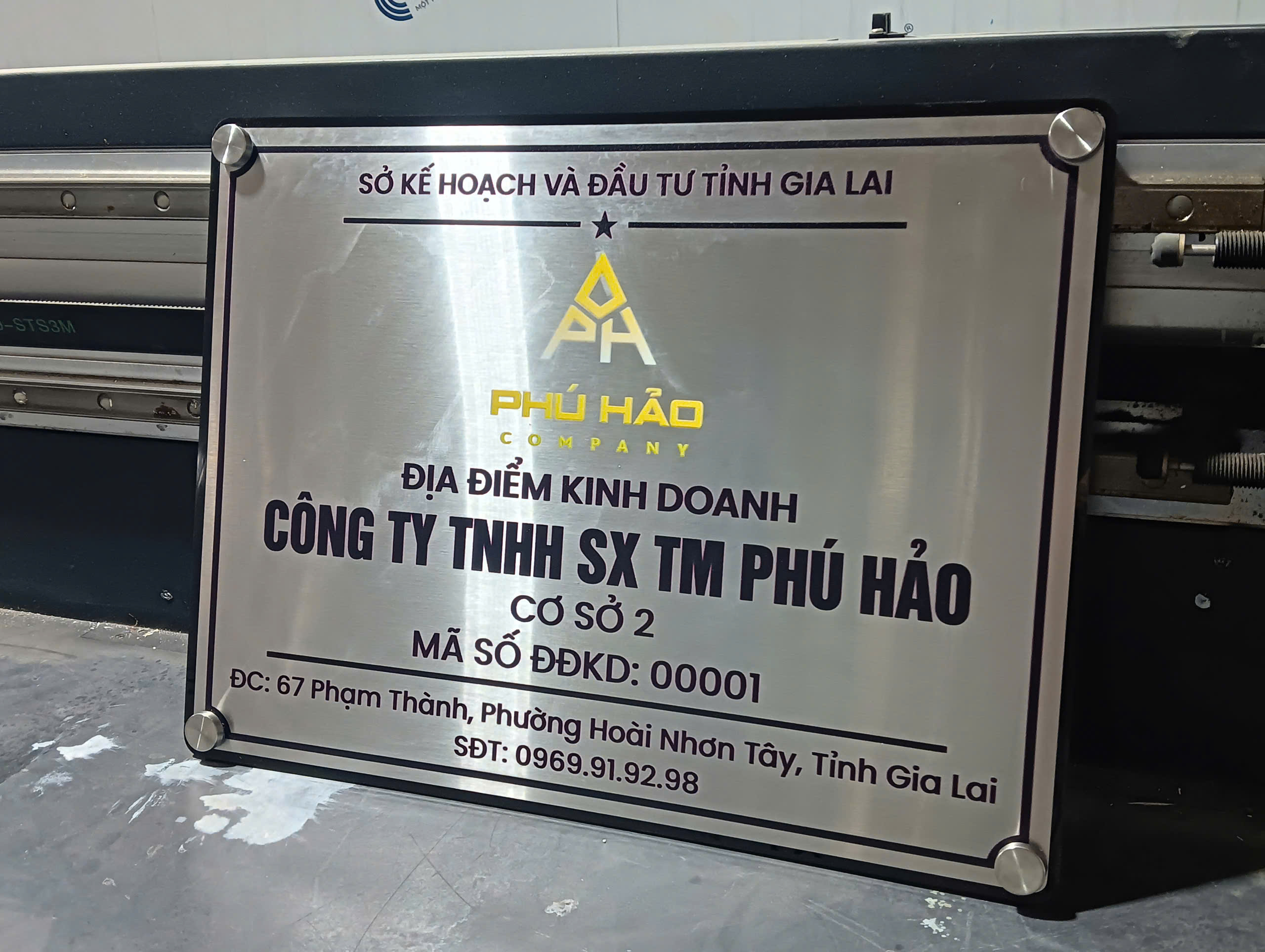 Biển Công Ty Inox in UV Ốp Đế Mica Biển Công Ty Inox in UV Ốp Đế Mica